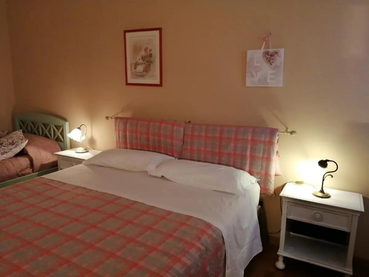 Appartamento Palazzo Fregoso Garda  0*, Garda (Verona) Italia