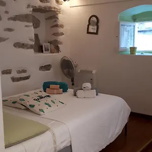 casa-atena-centro-storico.hotelitalianriviera.com/